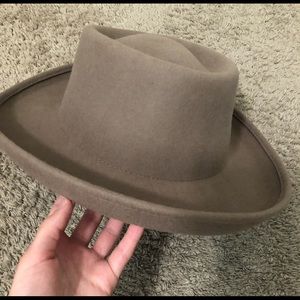 Gigi Pip gamber rounded wool hat